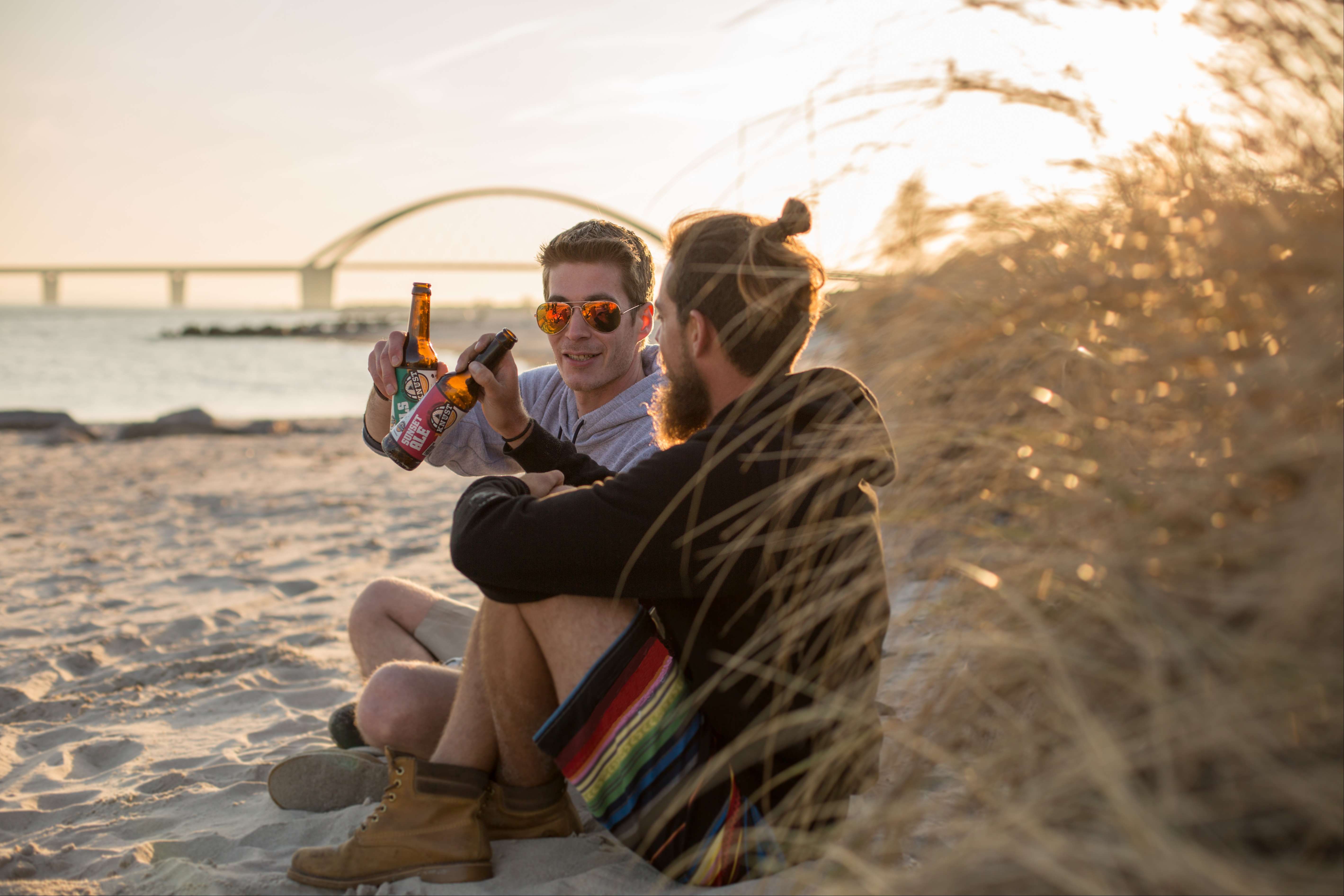 Knust Bier am Strand von der Knustbrauerei in Avendorf auf Fehmarn