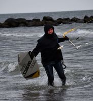 Kitesurfer im Winter am Südstrand