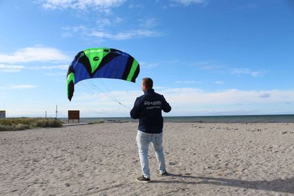 Drachensteigen in Bojendorf auf Fehmarn