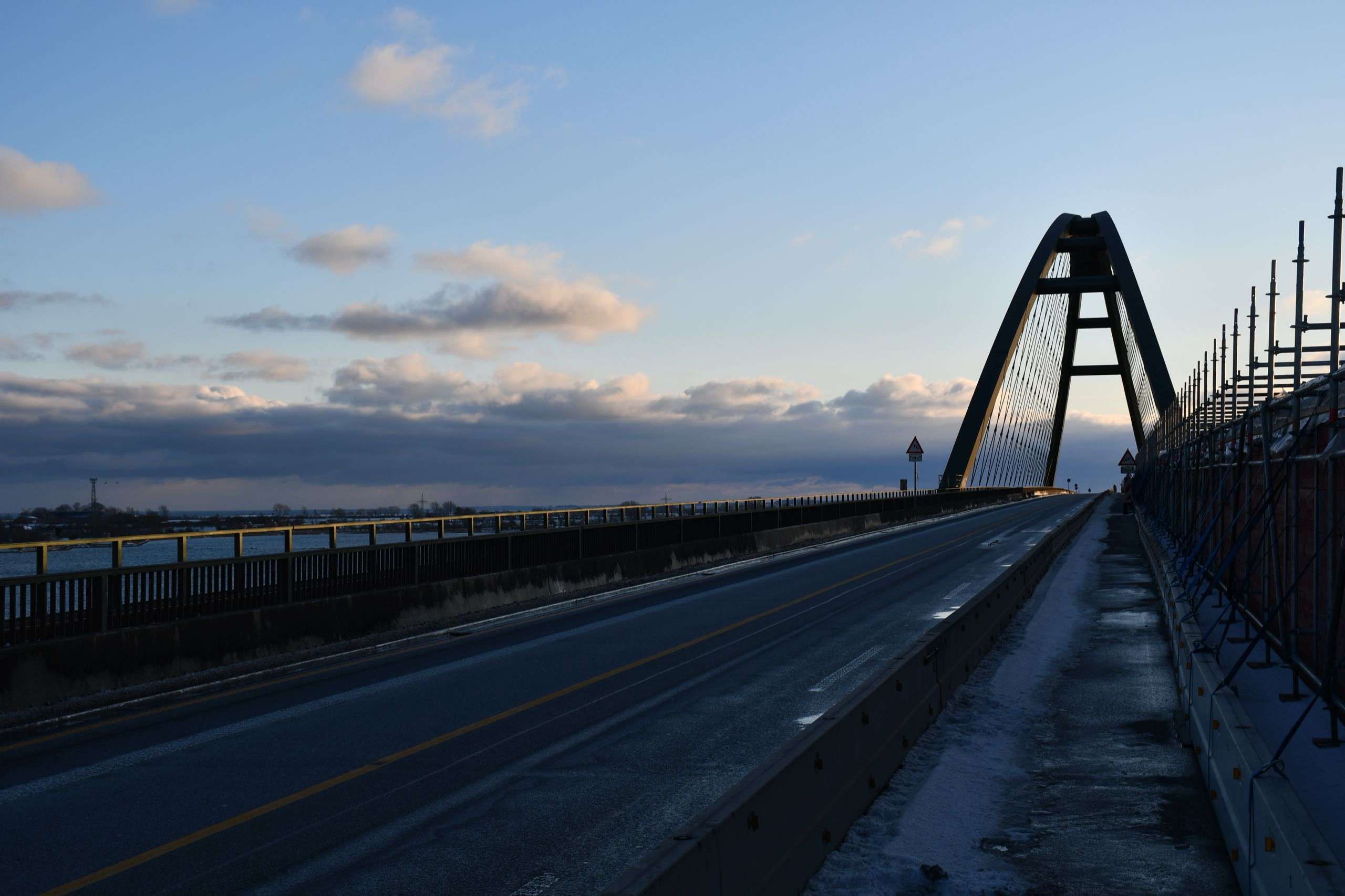 Auf der Fehmarnsundbrücke