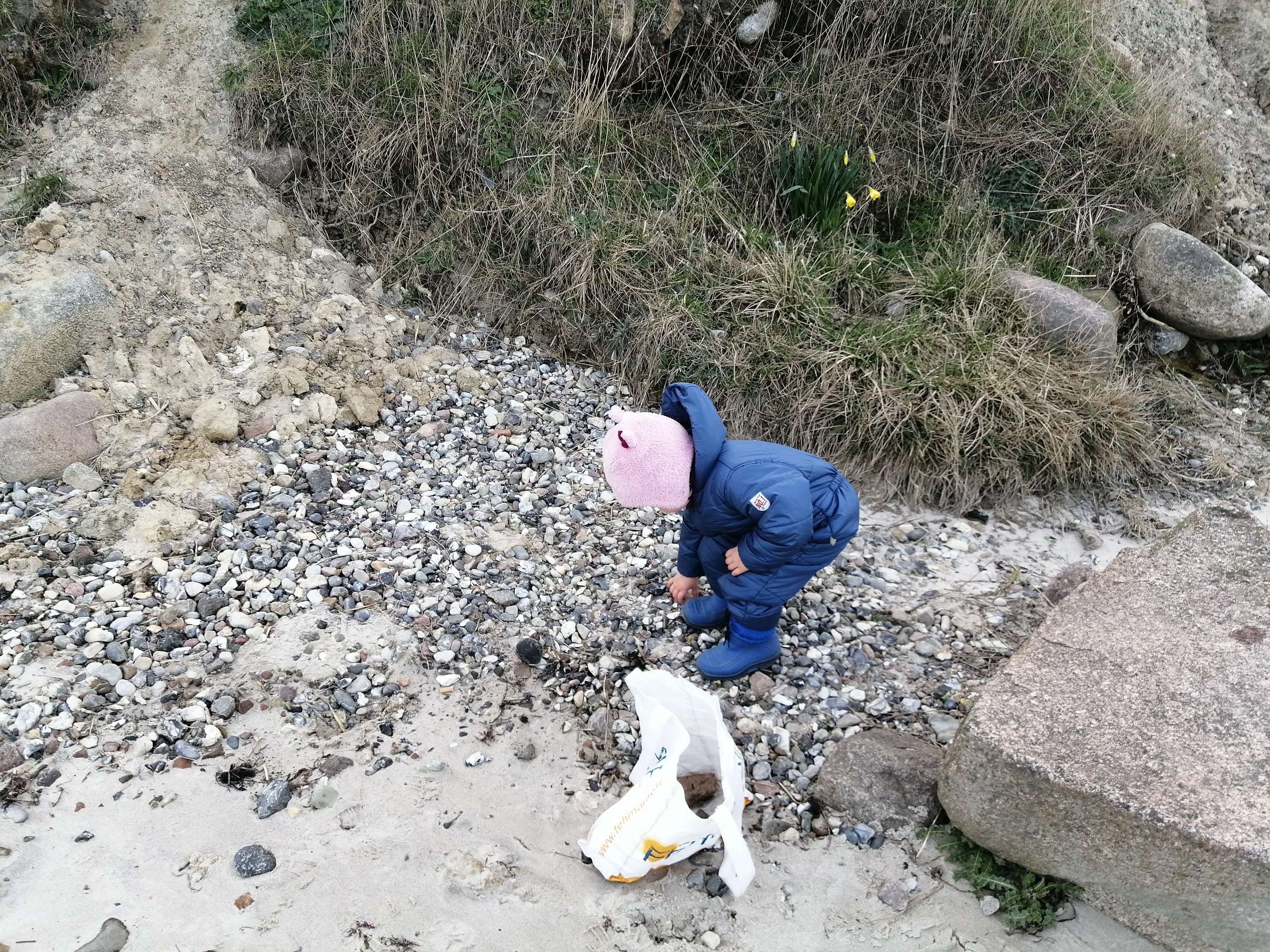 Kind am Strand auf Fehmarn 