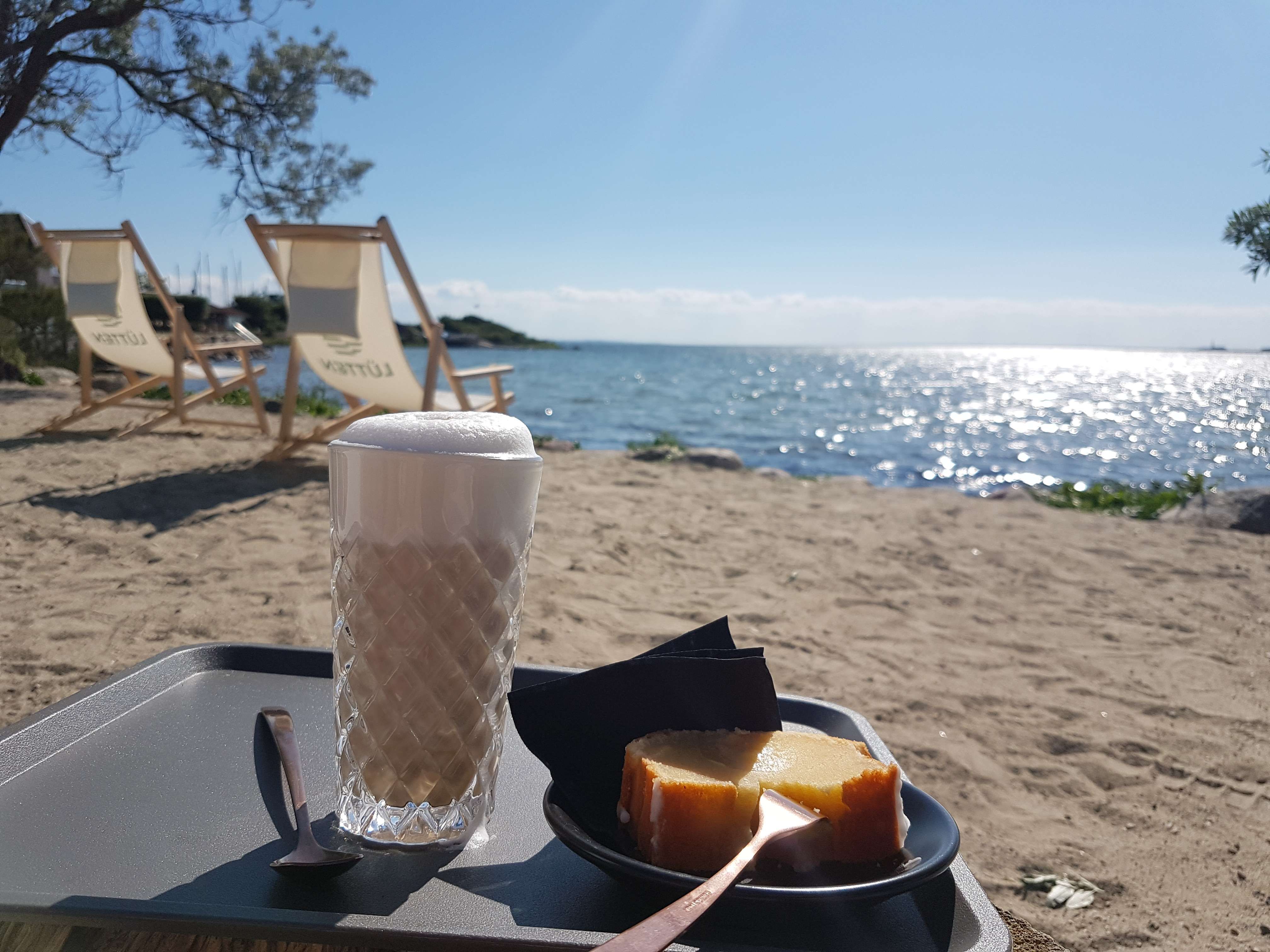 Kaffee und Kuchen im Lütten in Lemkenhafen auf Fehmarn