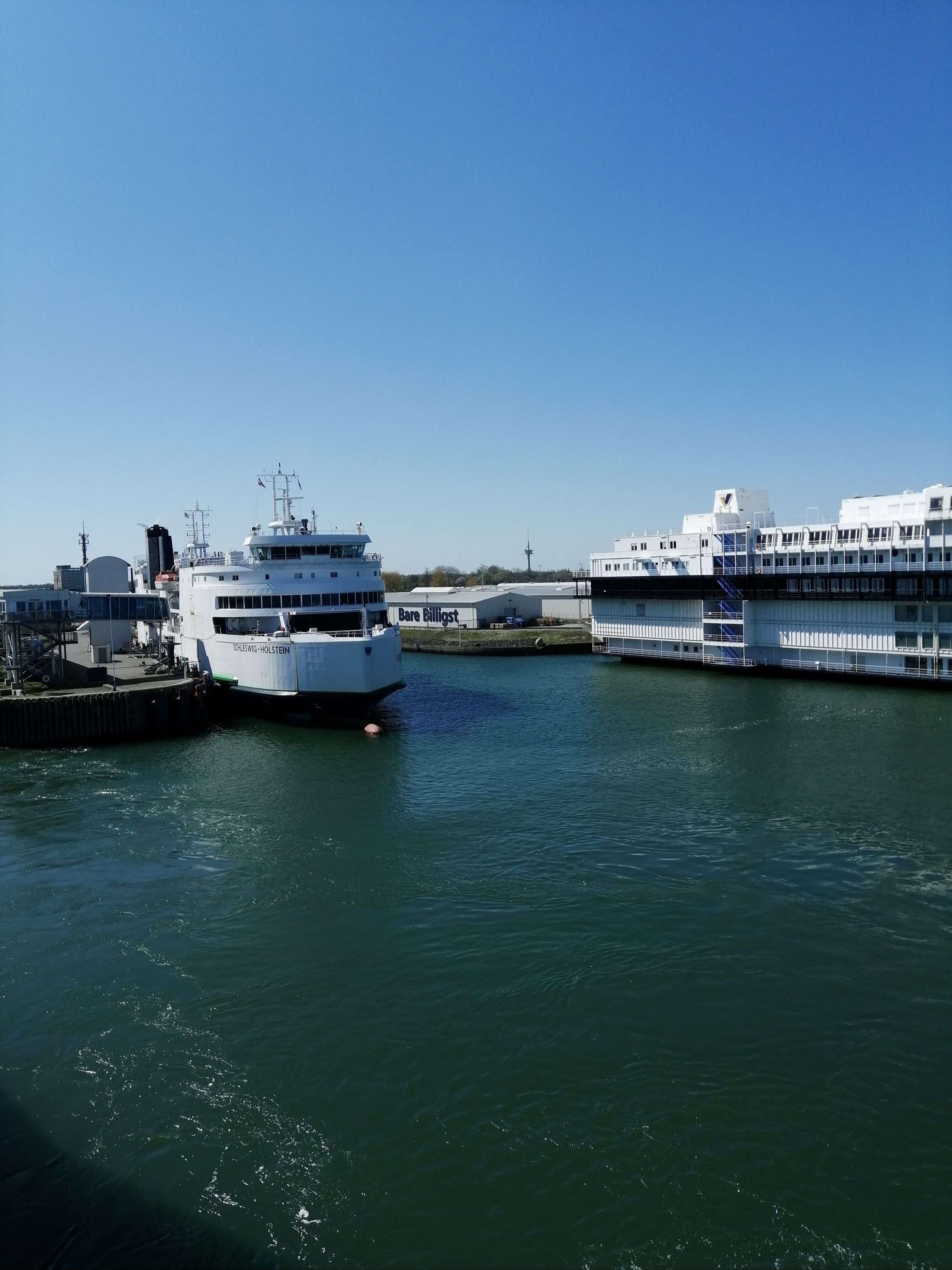 Scandlinesfähre im Hafen von Puttgarden auf Fehmarn 