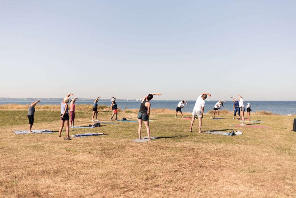 Yoga am Meer auf dem Campingplatz Strukkamphuk 