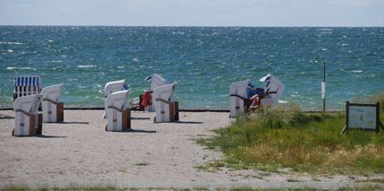 Strandkörbe am Strand von Bojendorf