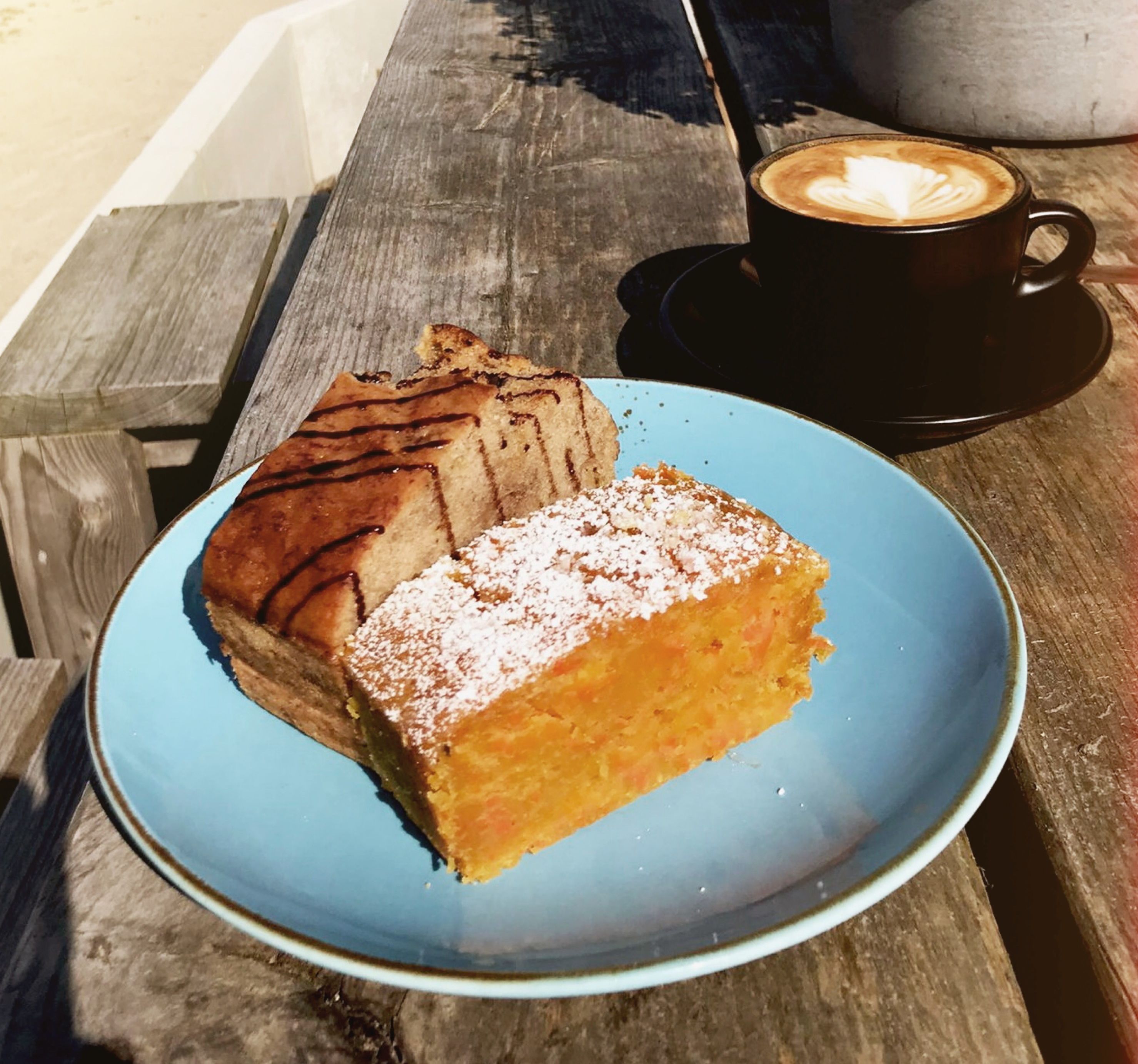 Veganes Bananenbrot & veganer Möhrenkuchen im Lütten in Lemkenhafen