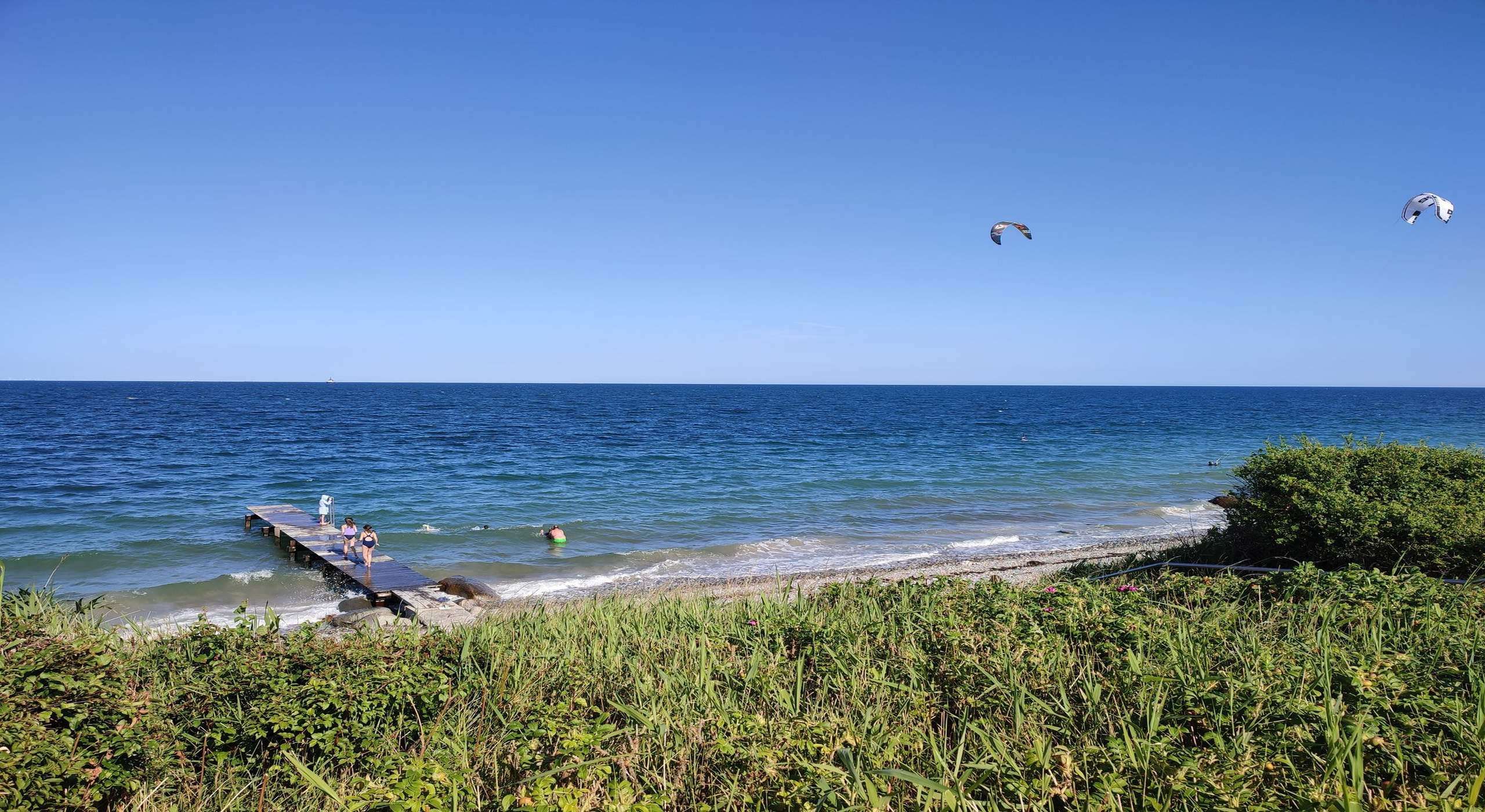 Steg am Strand von Marienleuchte auf Fehmarn