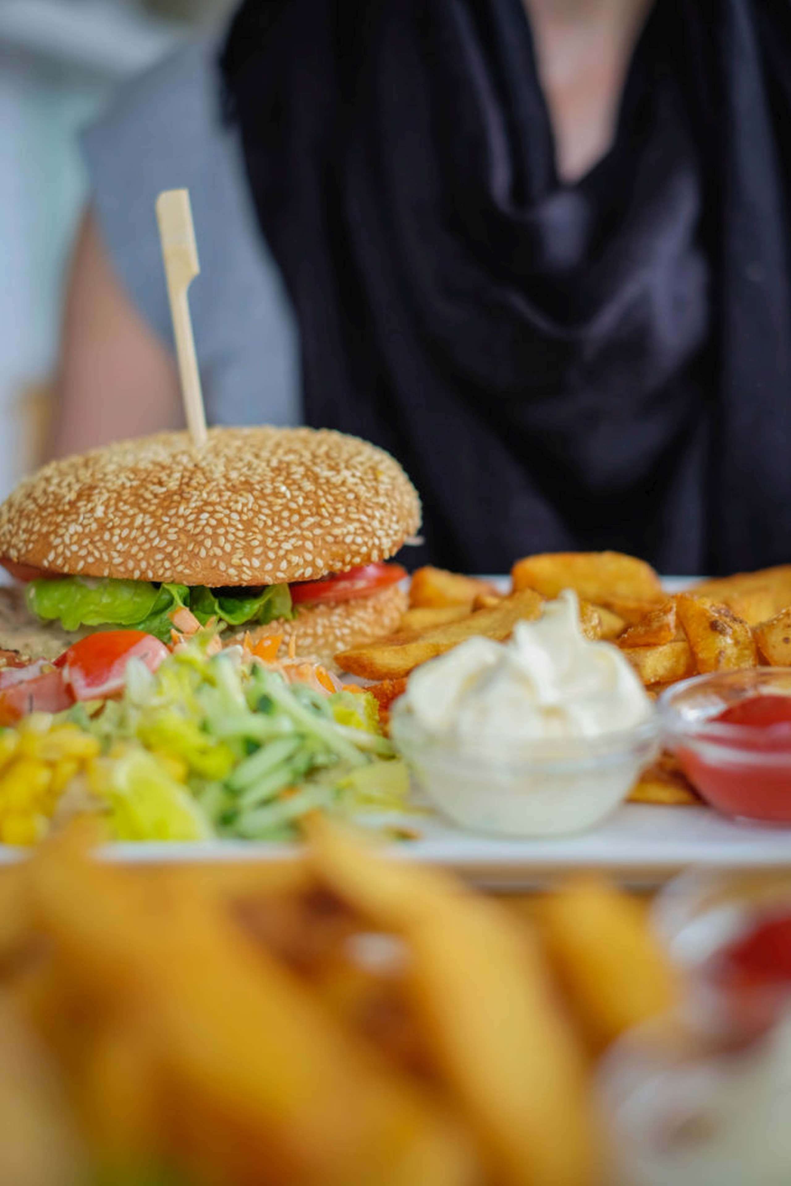 Burger im Restaurant Quintings in Orth auf Fehmarn