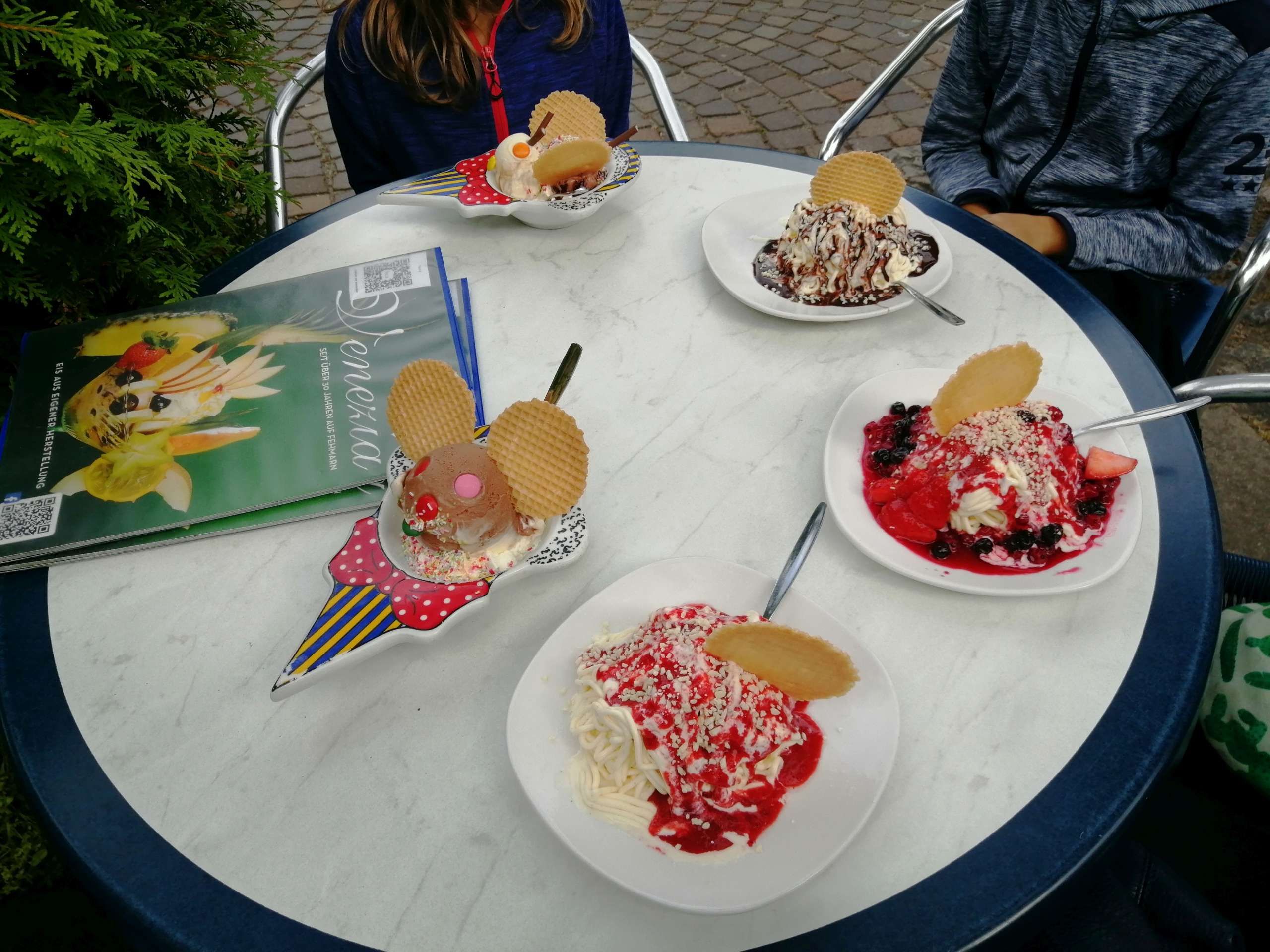 Eis essen in Burg auf Fehmarn 