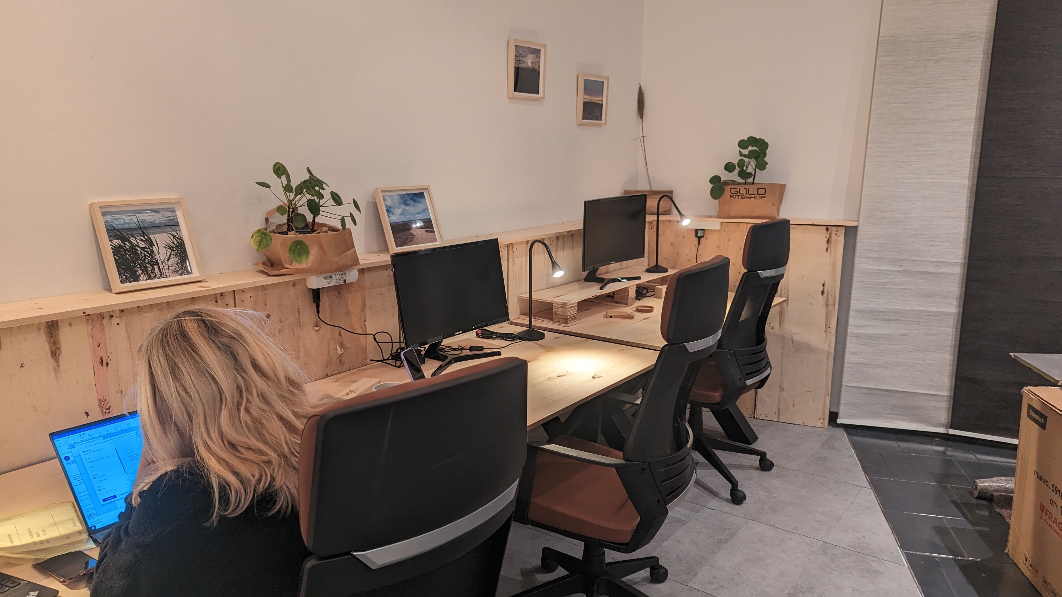 Der Coworking Space im Gold Kiteshop in Burg