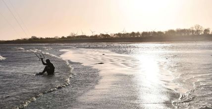 Kiten im Winter auf Fehmarn 