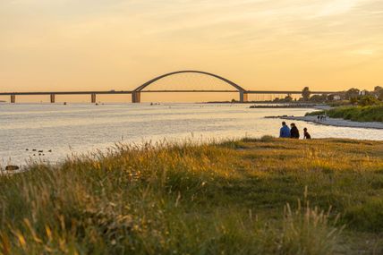 Fehmarnsundbrücke bei Sonnenuntergang