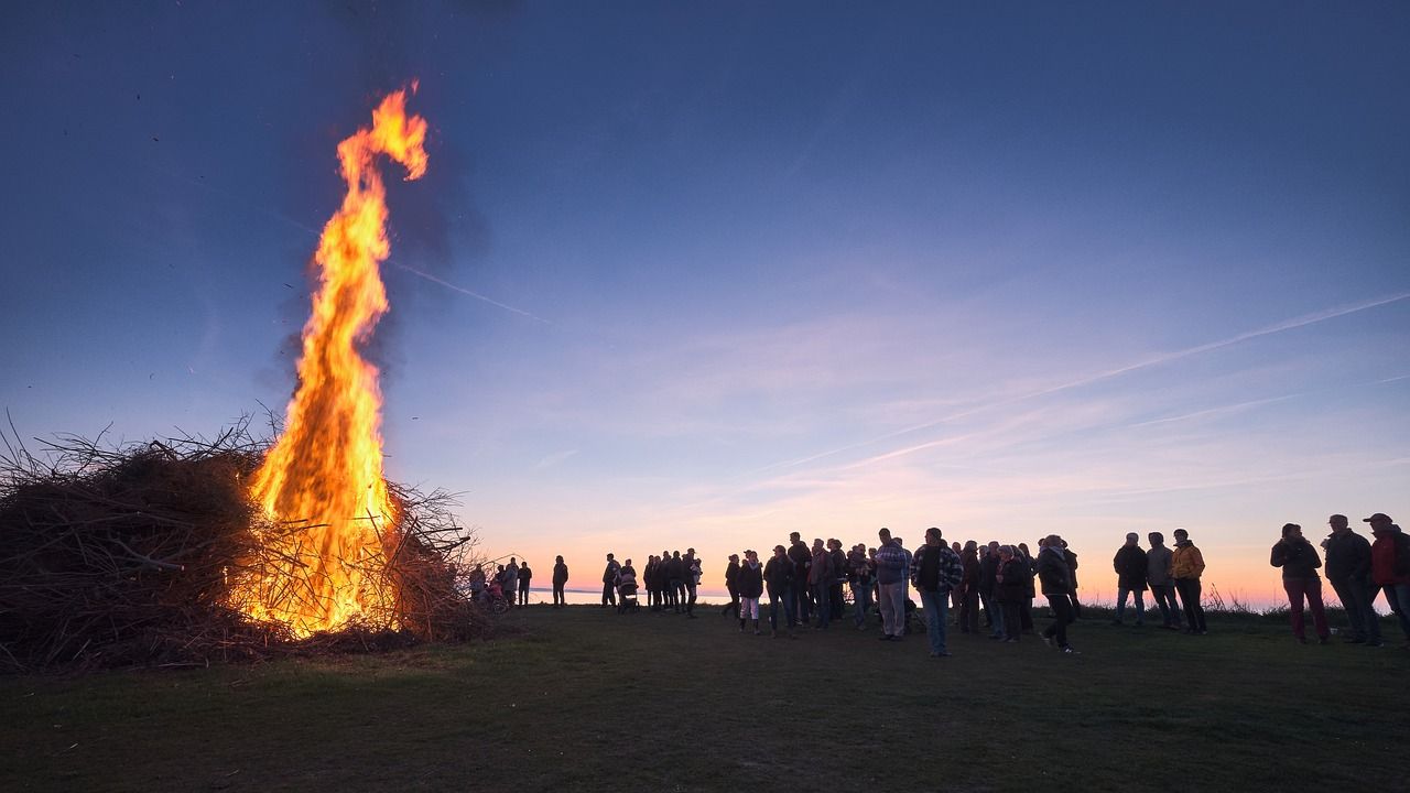 Osterfeuer auf Fehmarn